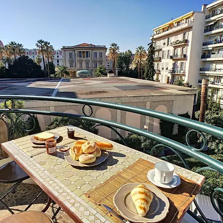 Nestor&jeeves - Flora - Promenade Des -